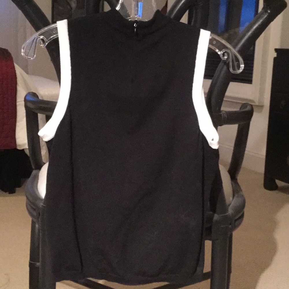 Jamie Sadock sleeveless golf top - Picture 3 of 5